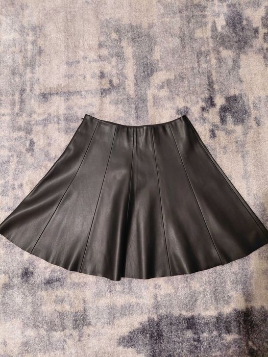 Кожена пола размер 34