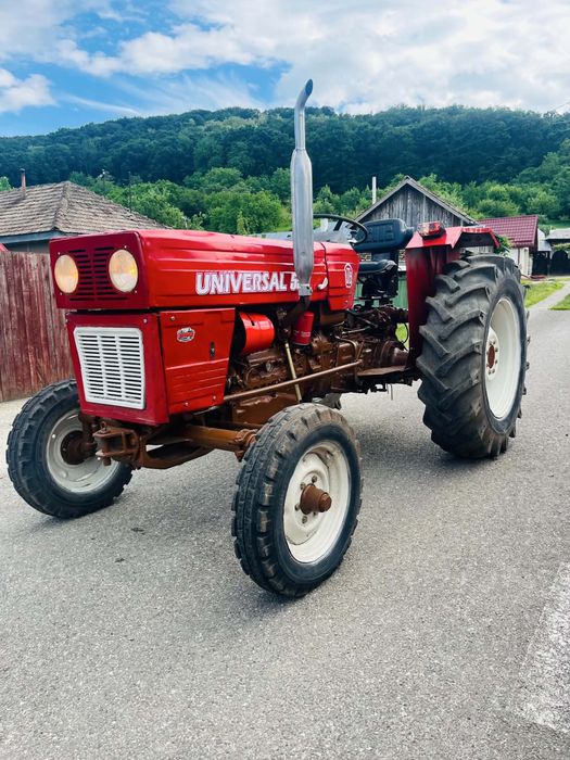 Vând tractor U550