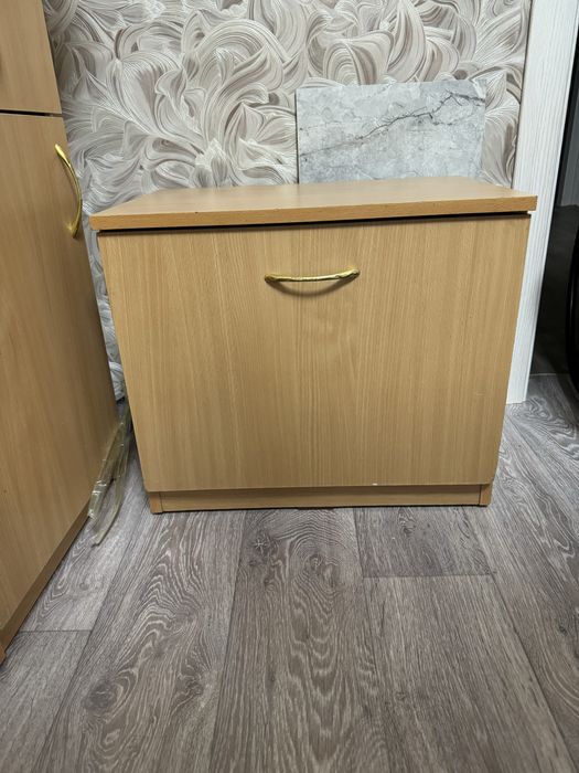 Угловой шкаф в прихожую