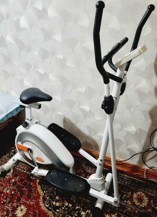 Фирменный велотренажёр Green Hill