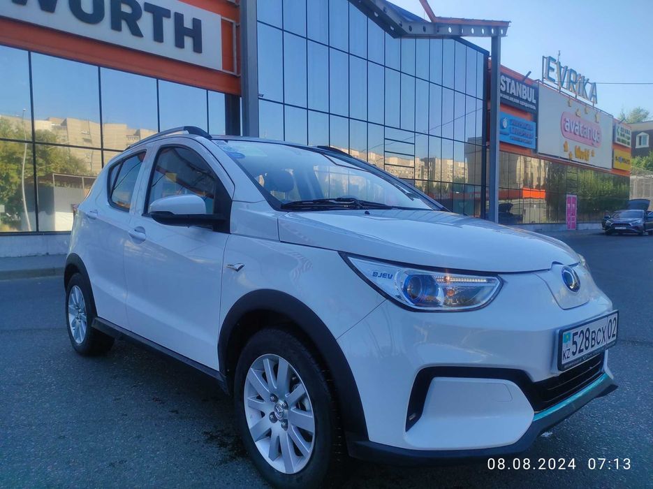 Продаю электромобиль  BAIC EC3