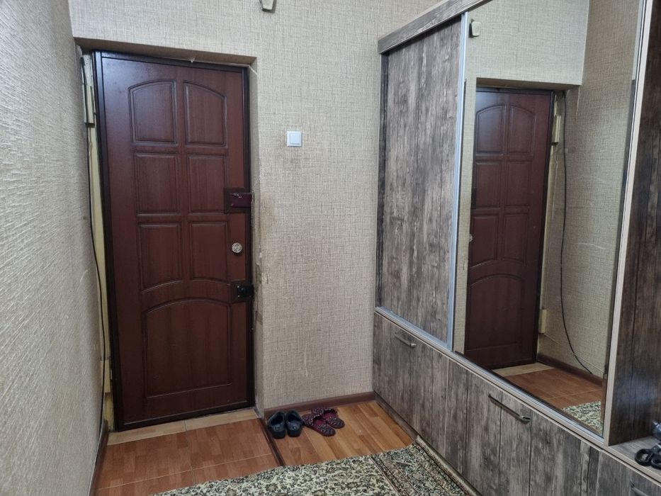 Юнусабад 19 квартал. Продается квартира 2/1/5