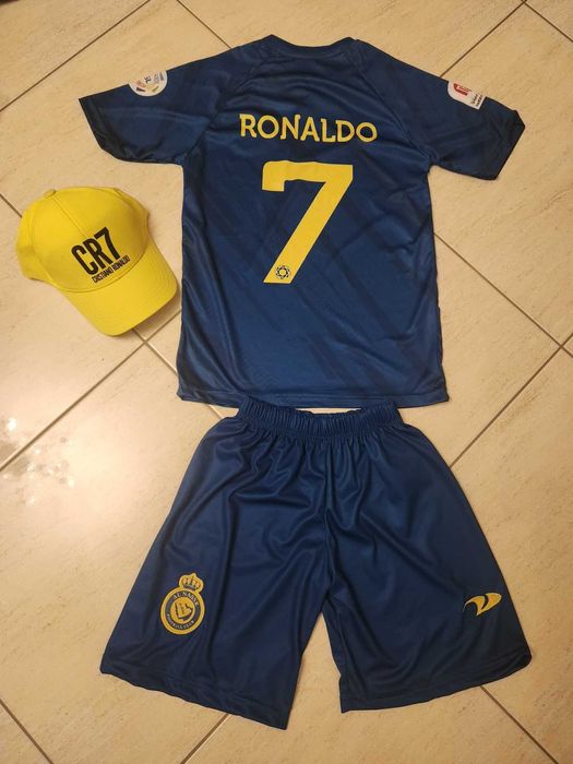 Екип Роналдо + Шапка Роналдо Три цвята АЛ Насър 23г Ново Детско CR7