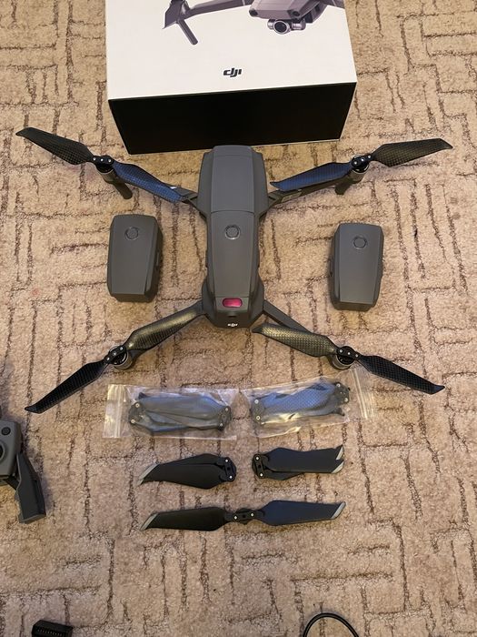 DJI Mavic 2 ZOOM + fly more kit