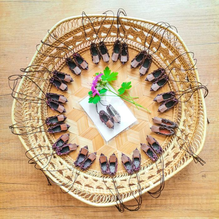 Сувенирни цървулчета от естествена кожа