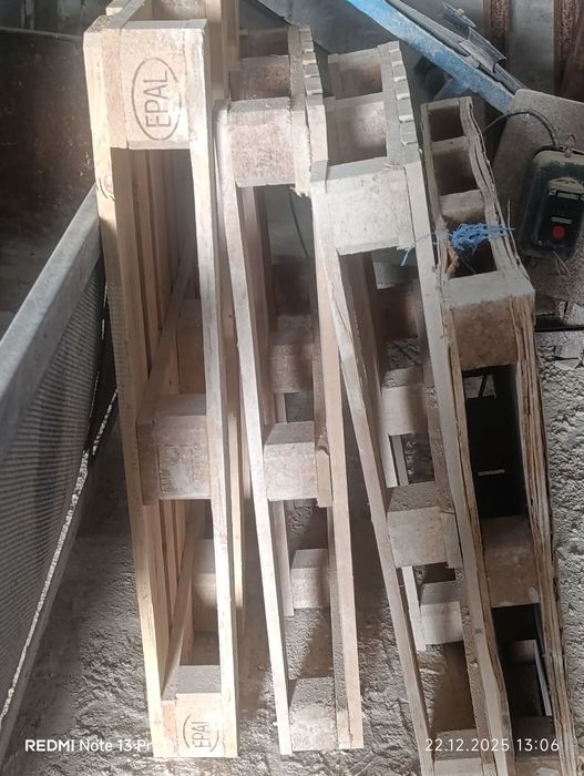 Поддоны деревянные.