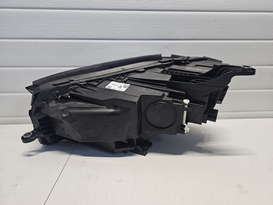 Far dreapta Mercedes GLE W167