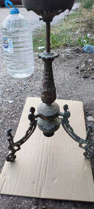 Старинен полилей