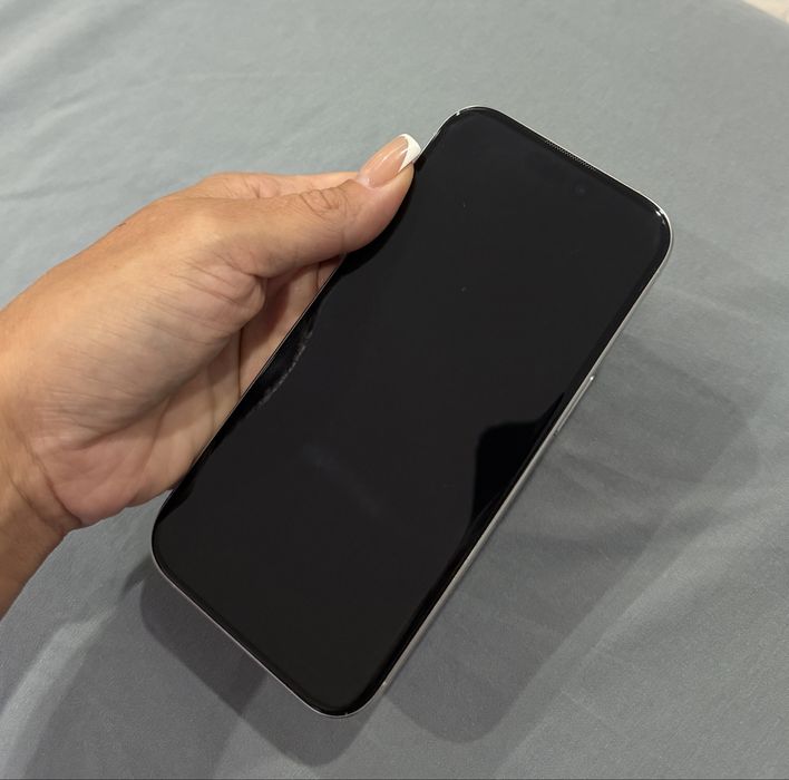 Продам Iphone 16 Pro