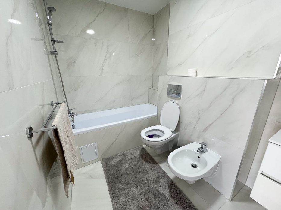 Apartament 3 camere de inchiriat