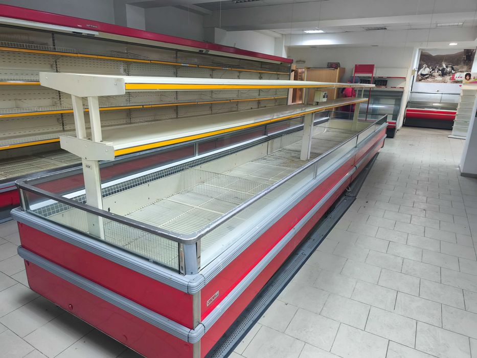 Хладилни витрини / островна минусова витрина