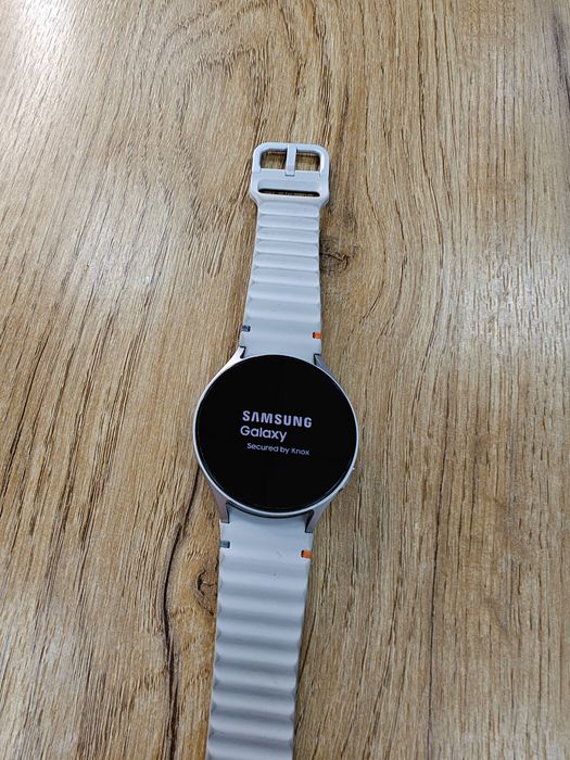 Samsung galaxy watch 7 44mm. Самсунг. Смарт часы.