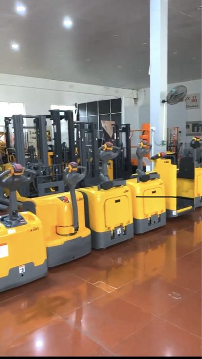 Штабелеры самоходные электрические