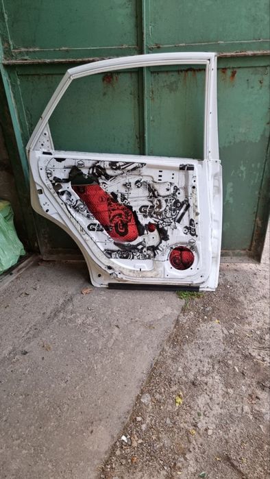 Родной двери Жентры