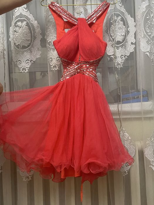 Продам платья для бальных танцев