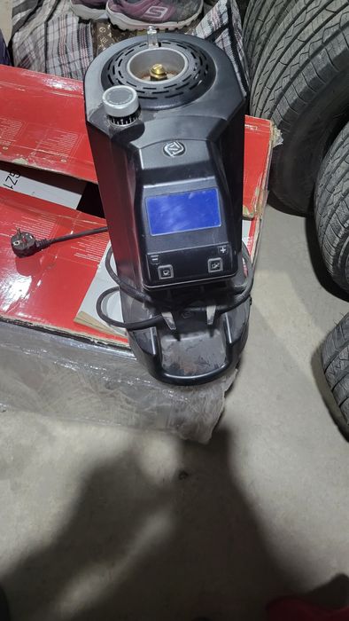 Продам профессиональную кофемашину