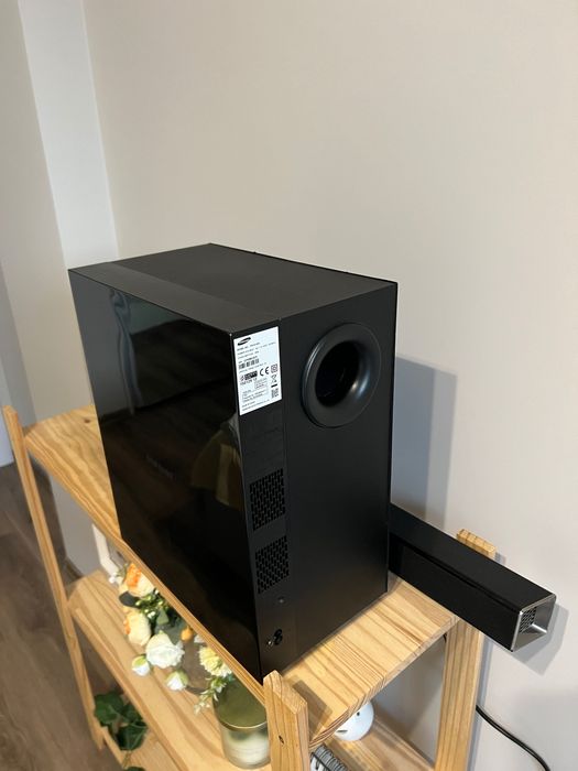 Samsung Саундбар и безжичен субуфер с блутут