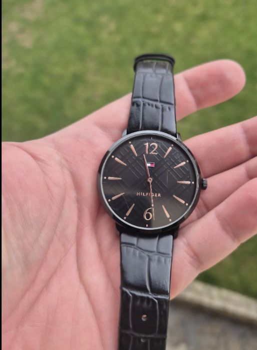 Часовник Tommy Hilfiger