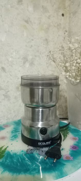 Фен не рабочий. Перестал работать.