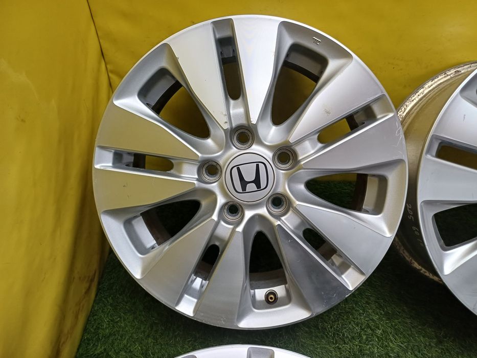 Диски R16 5x114.3 на Honda и другие.