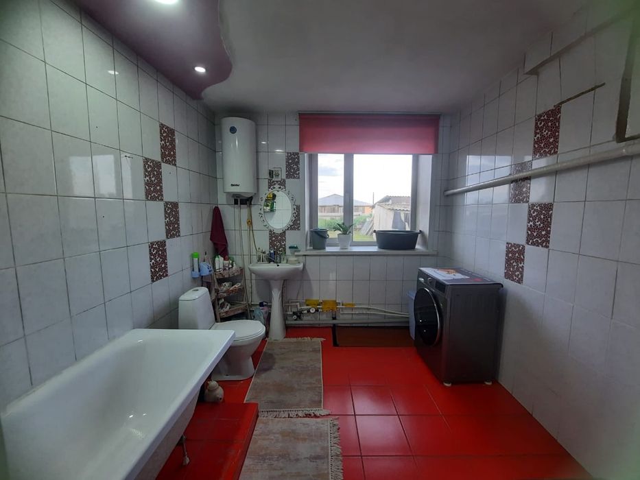 Продам!!! 2 комнатную в 3 квартирном
