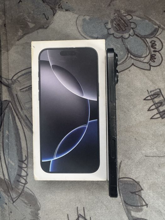 Iphone 16 pro max/90% baterie