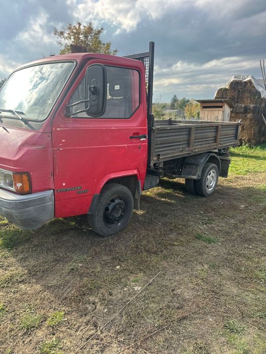 Vand nissan trade basculabil