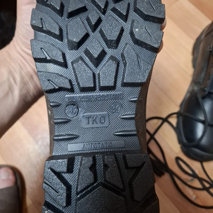 Берцы армейские продам