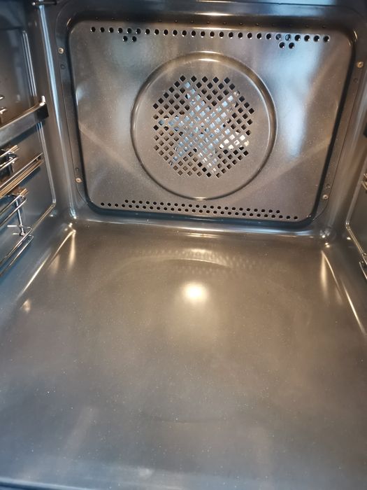 Фурна за вграждане KOENIC