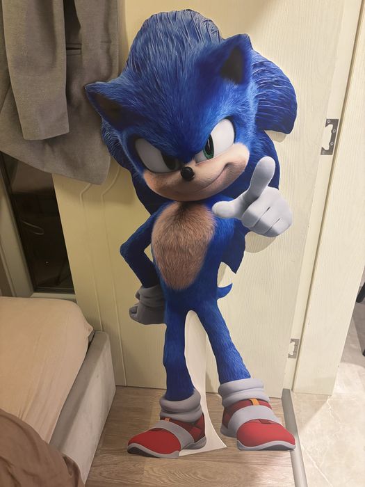 Соник стойка висока 1,40 см прекрасна