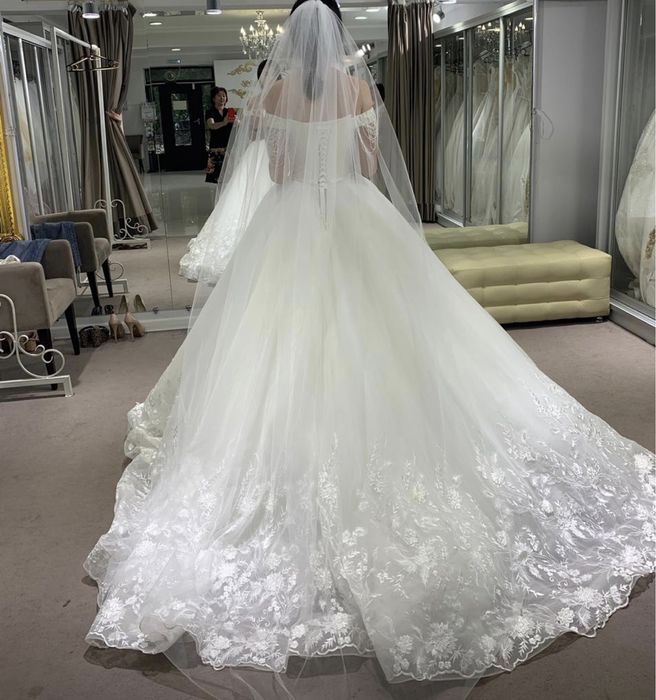 Свадебное платье