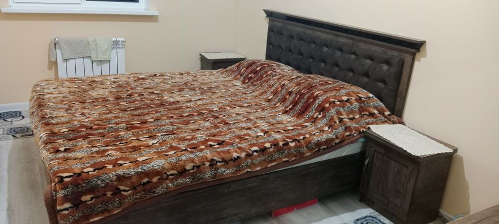 Продам спальный гарнитур