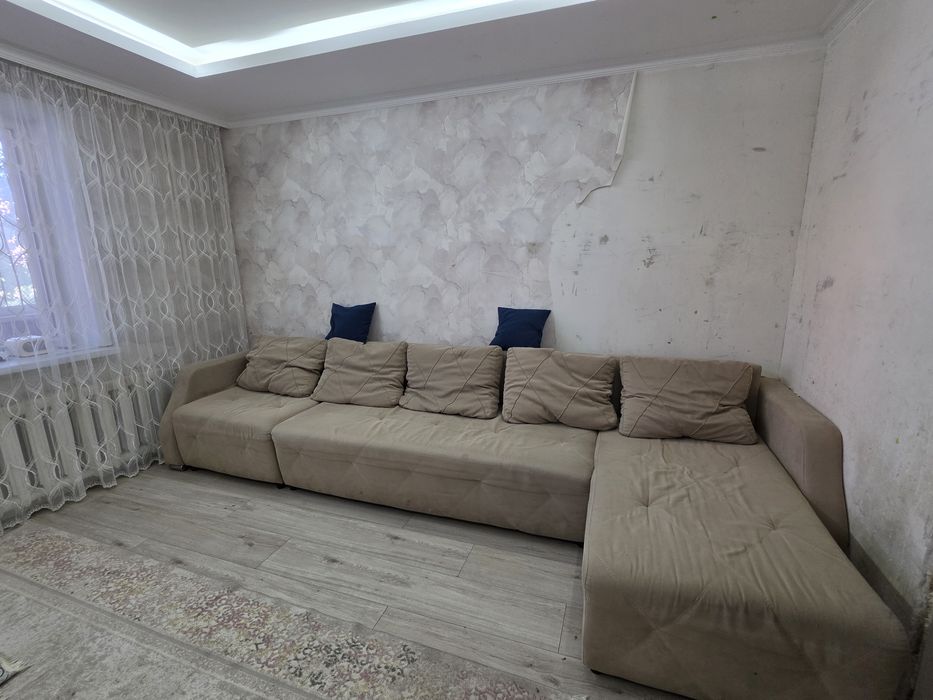 Продам Диван в хорошем состоянии