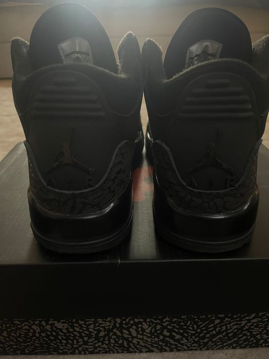 Jordan 3 BlackCat purtati