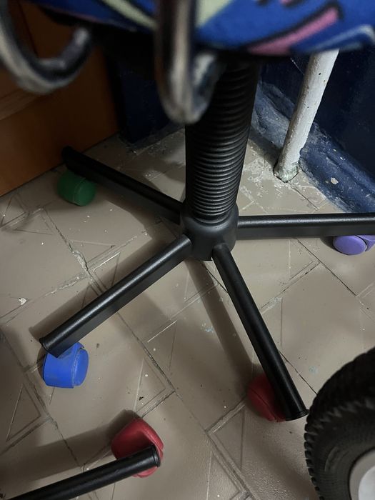 Кресло на колесиках