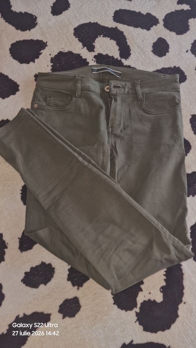 Pantaloni eleganți Massimo Dutti