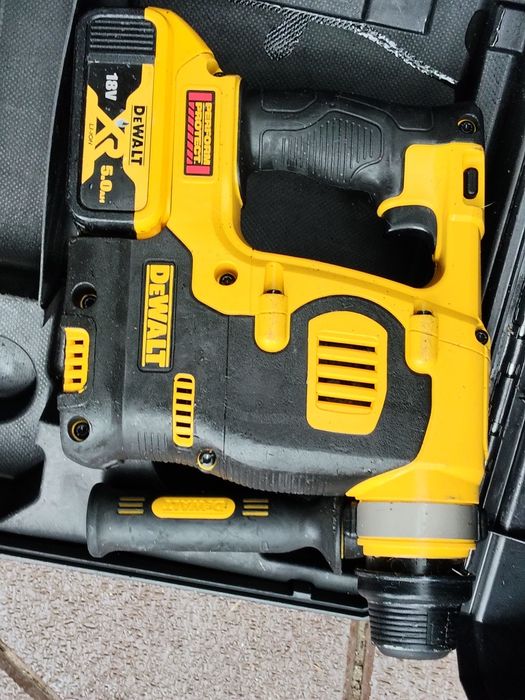 Rotopercutor DEWALT DCH  253 că și nou