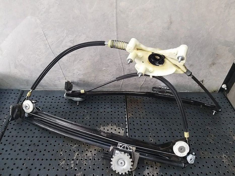 Macara geam electric dreapta fata maserati ghibli m157 670102267