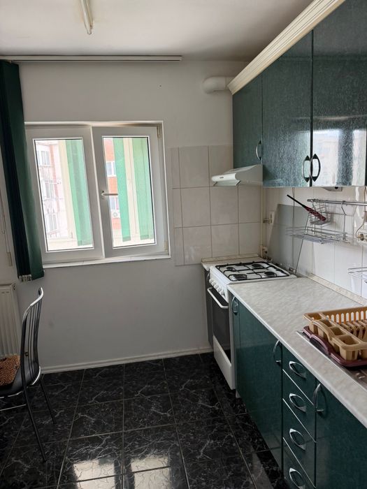 Inchiriez apartament Micalaca