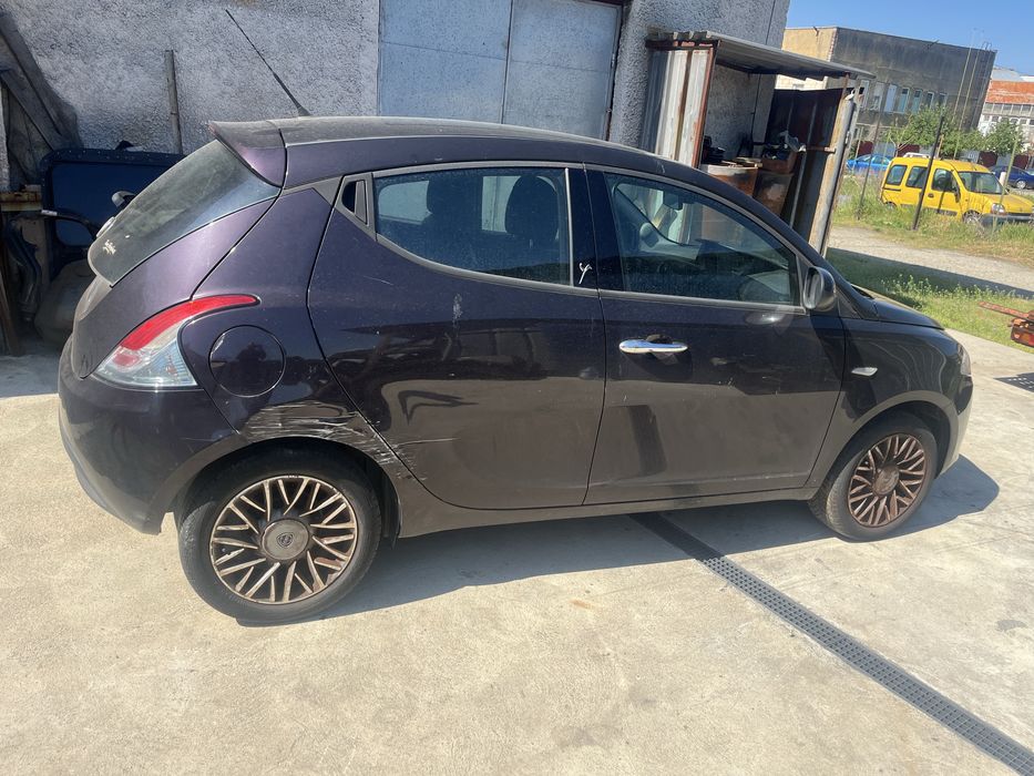 Ланчия Ипсилон/Lancia Ypsilon 2012 на части
