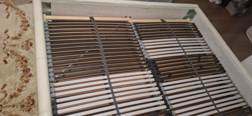 Двухспальная кровать IKEA