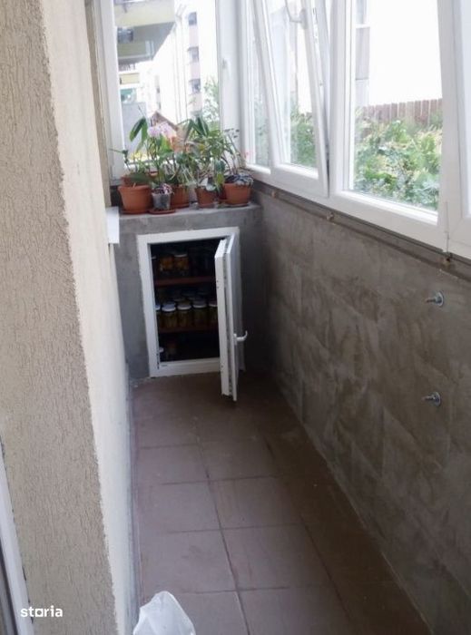Apartament  58 mp utili +balcon , parcare ,parter inalt ,zona Eroilor