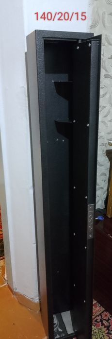 Продам сейф срочно