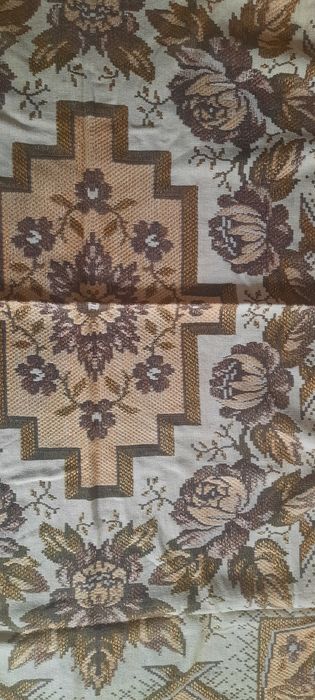 Жакардова покривка / ковертюра