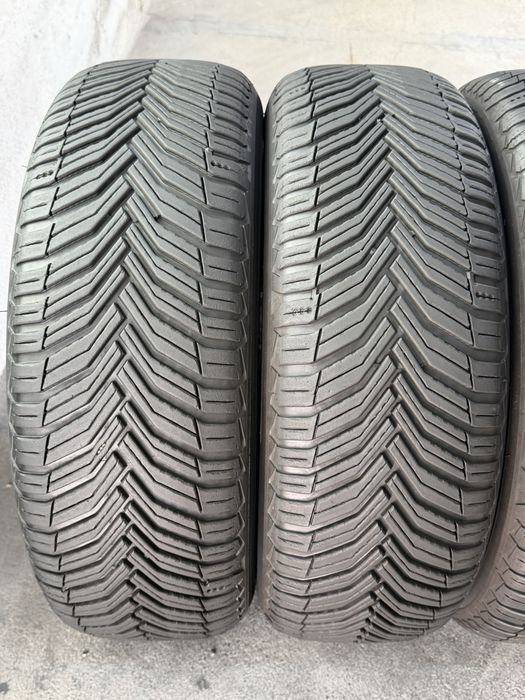 205/55/16 Michelin 4Броя: 240€ 6.5мм Всесезонни гуми