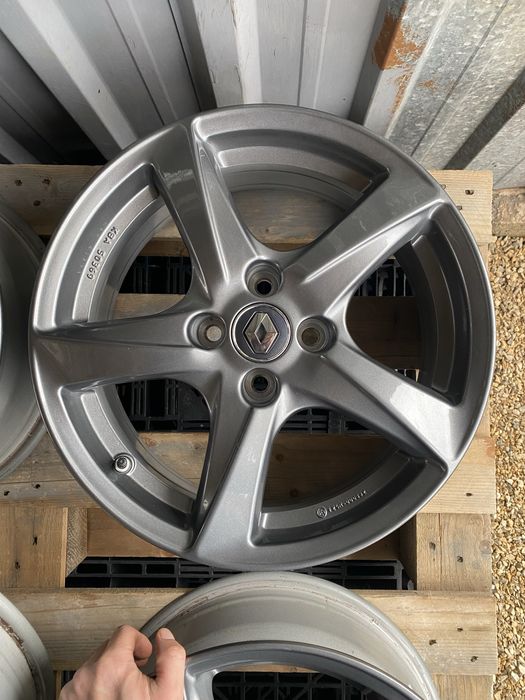 16 цола 4 х 100 мм Рено , Дачия , Renaut , Dacia