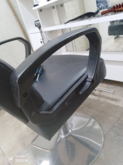 Кресло для парикмахерской