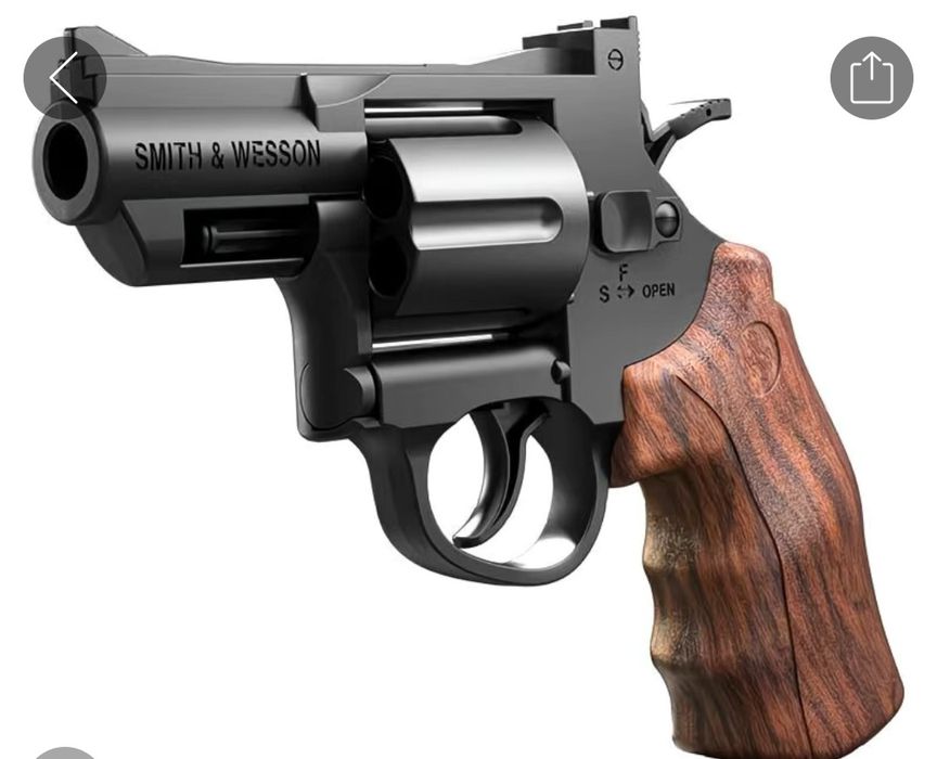 Револьвер игрушка