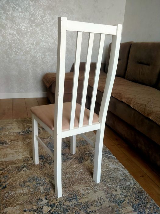 Продаю стулья 3+1