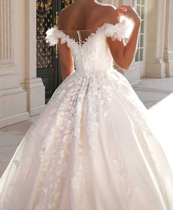 Свадебные платья